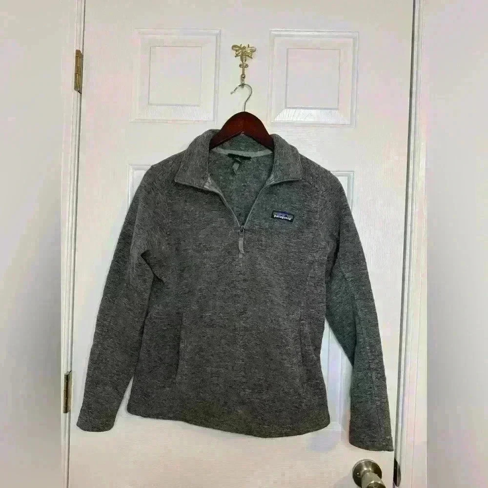 Patagonia Synchilla sweatshirt women’s size small 1/4 grey fleece